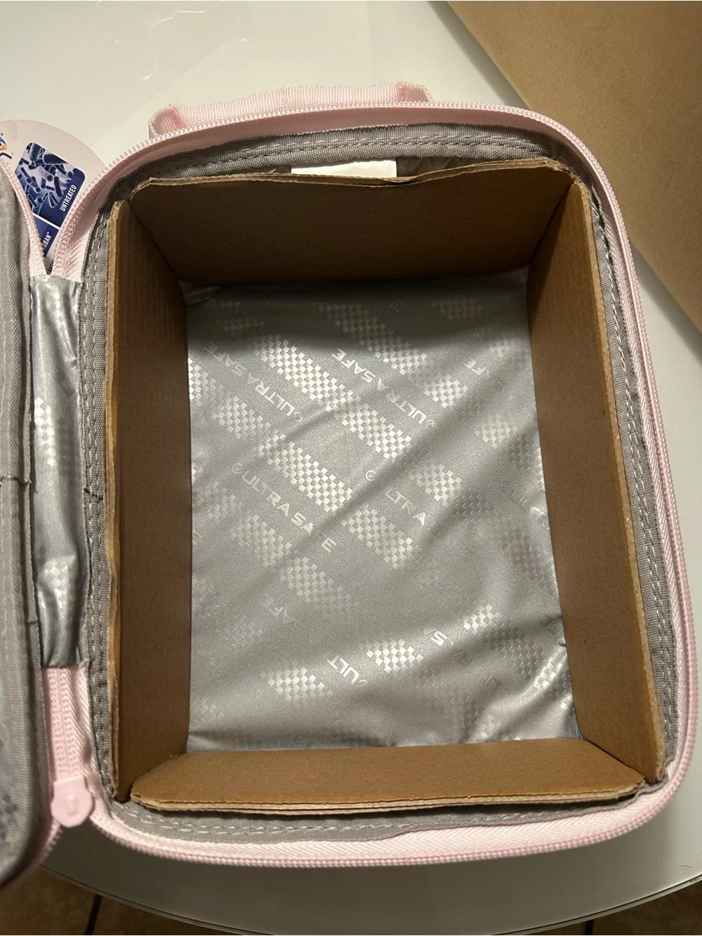Iridescent Pink Daisies Quilted Lunch Bag With Microban Protection